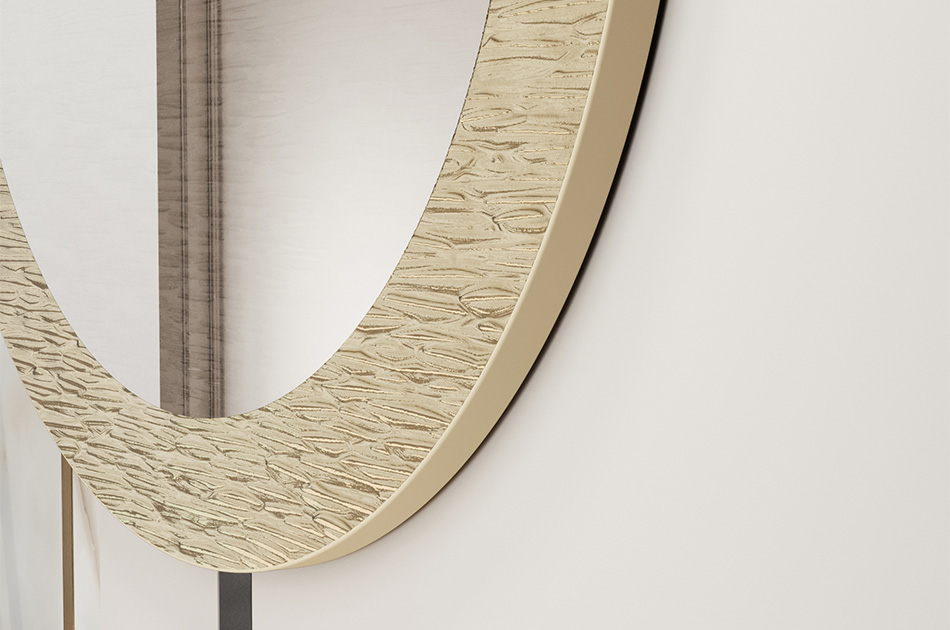 A unique mirror in a metal frame, made to measure. Tailor it to your needs